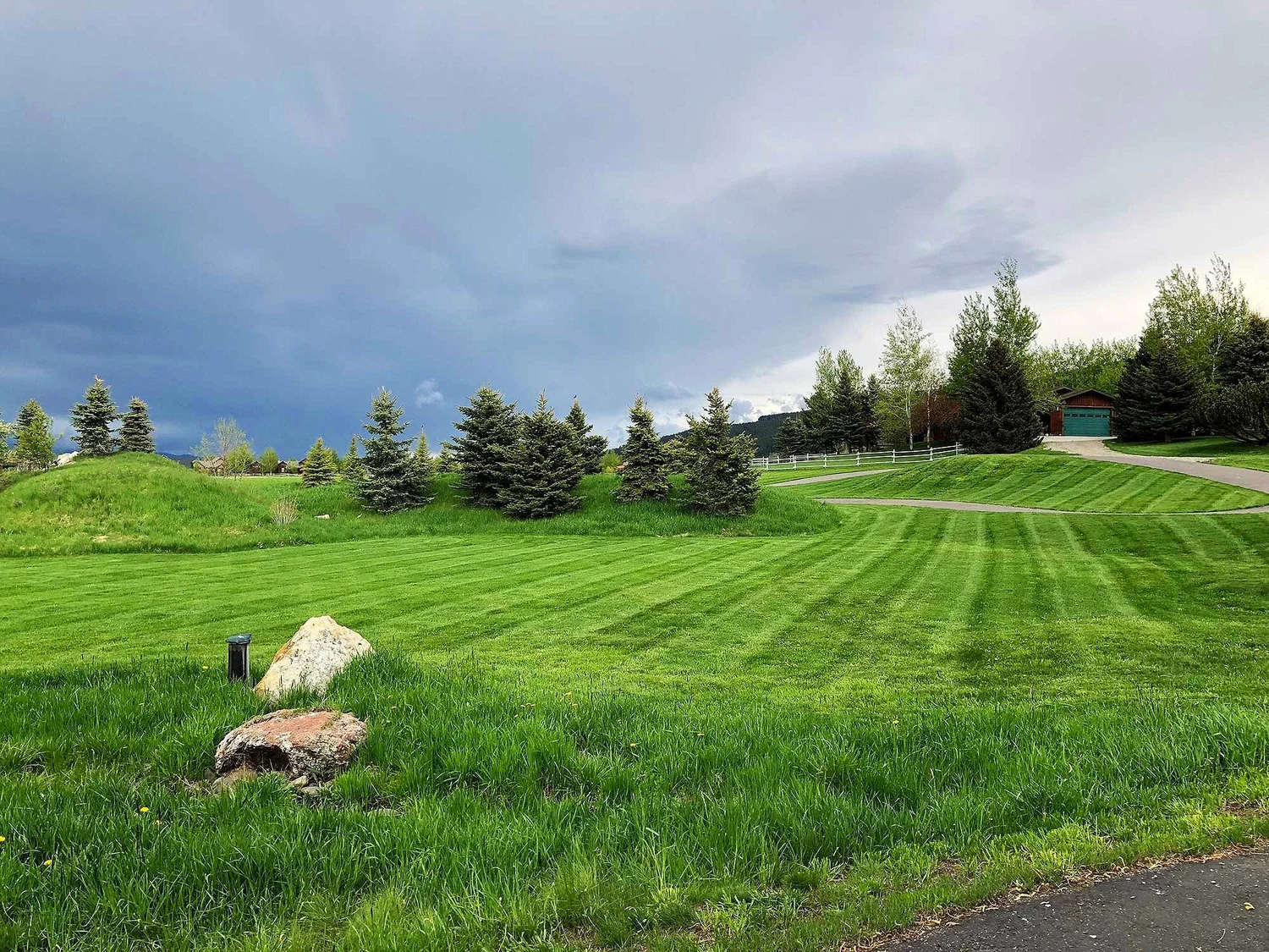 Common Ground Landscape Maintenance, Inc. logo