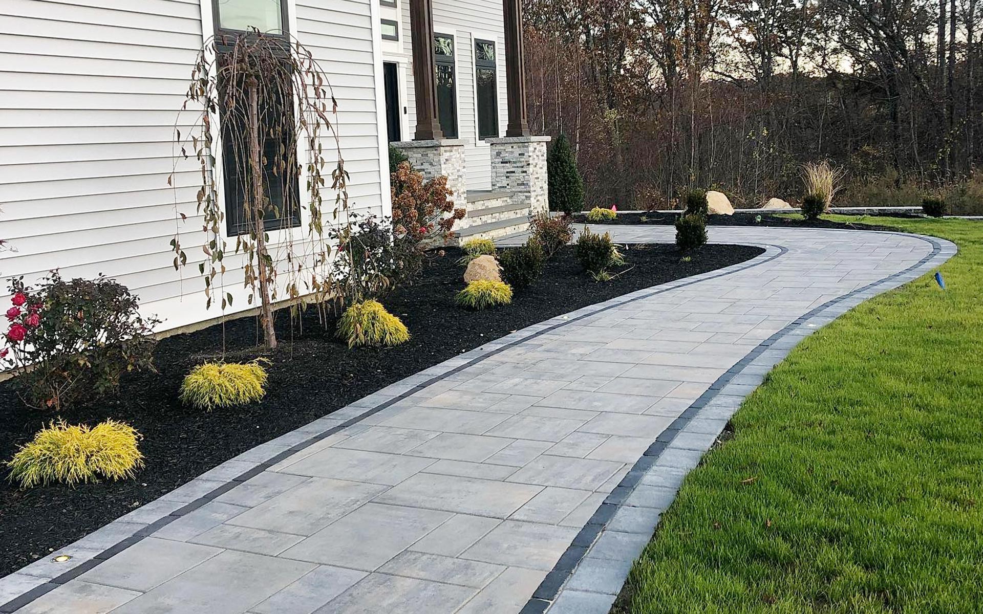 Maplewood Landscaping & Nursery logo