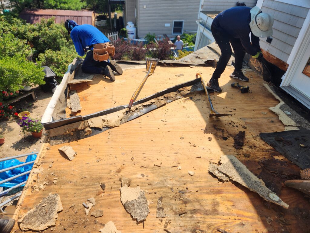 Rj's Roofing and Siding LLC logo