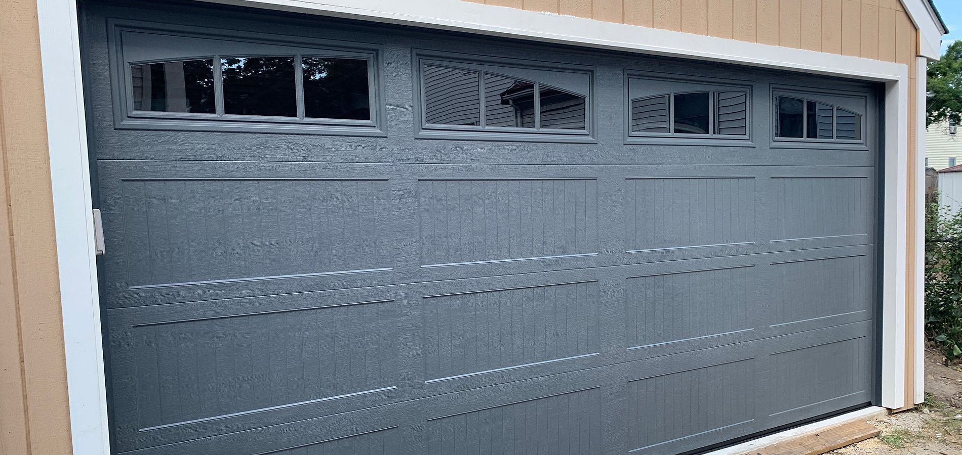 Metro Door of Boston logo