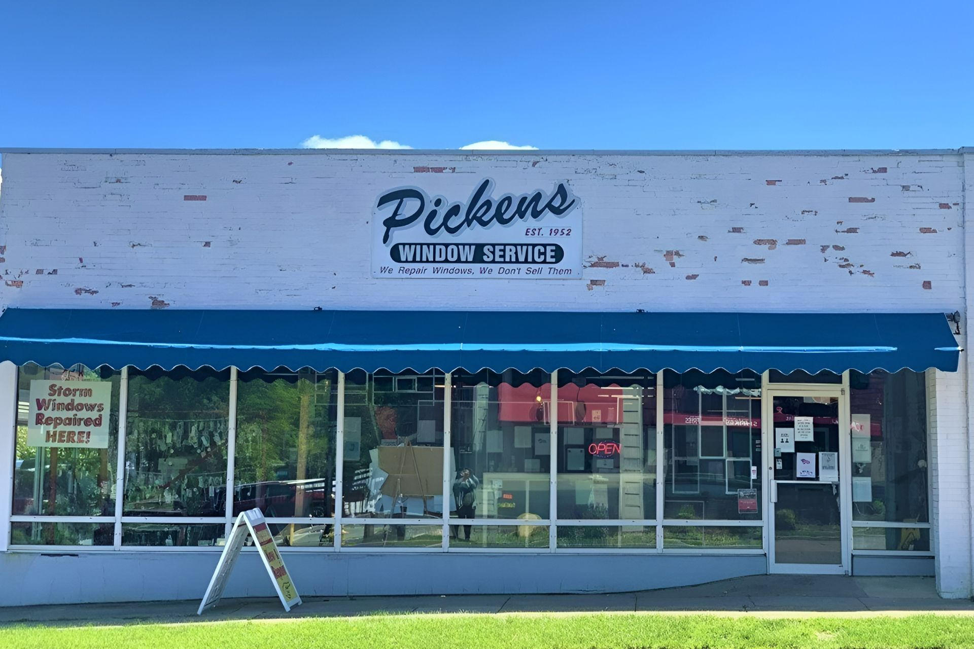 Pickens Window Service Inc. logo