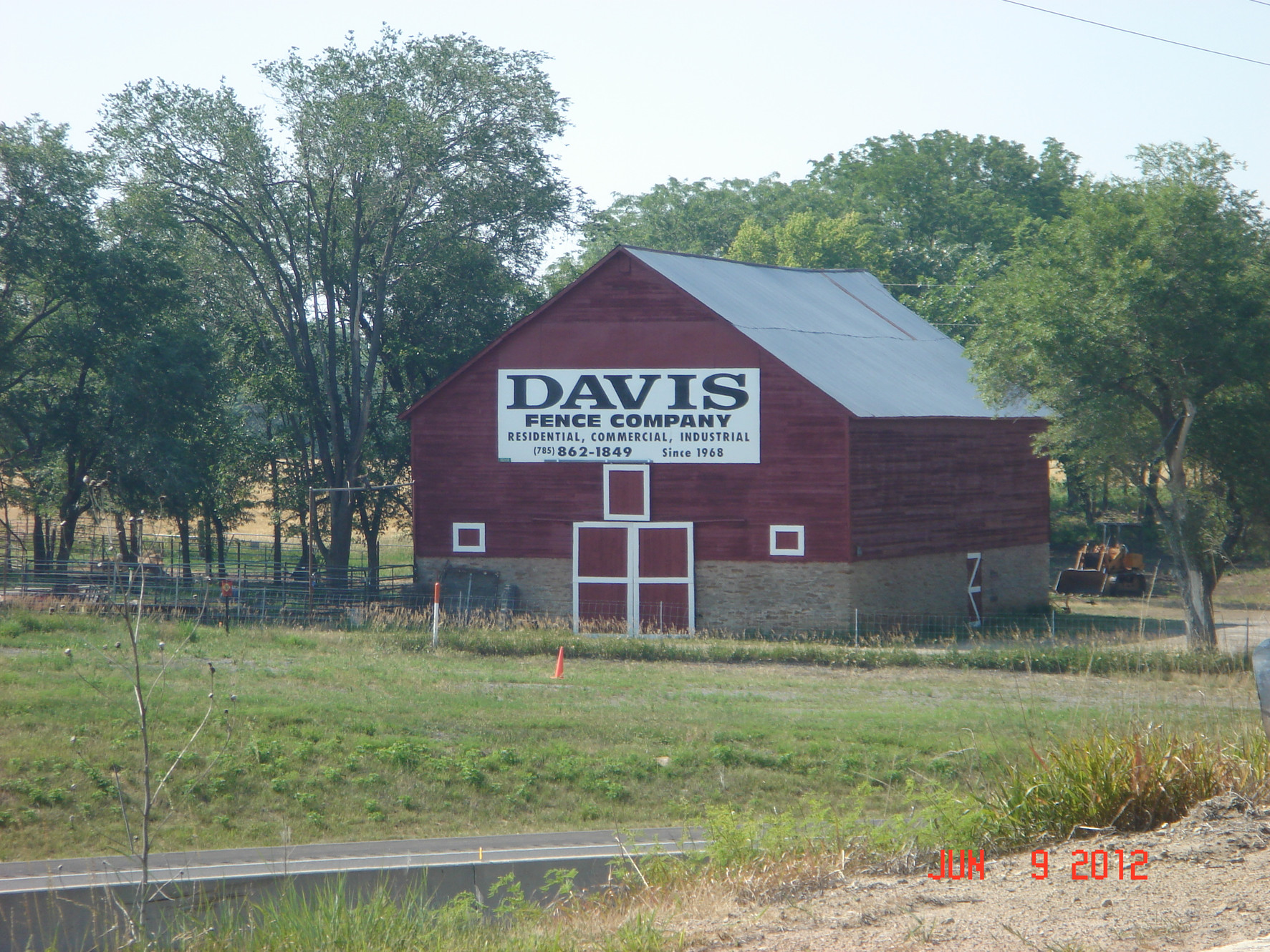 Davis Fence Co logo